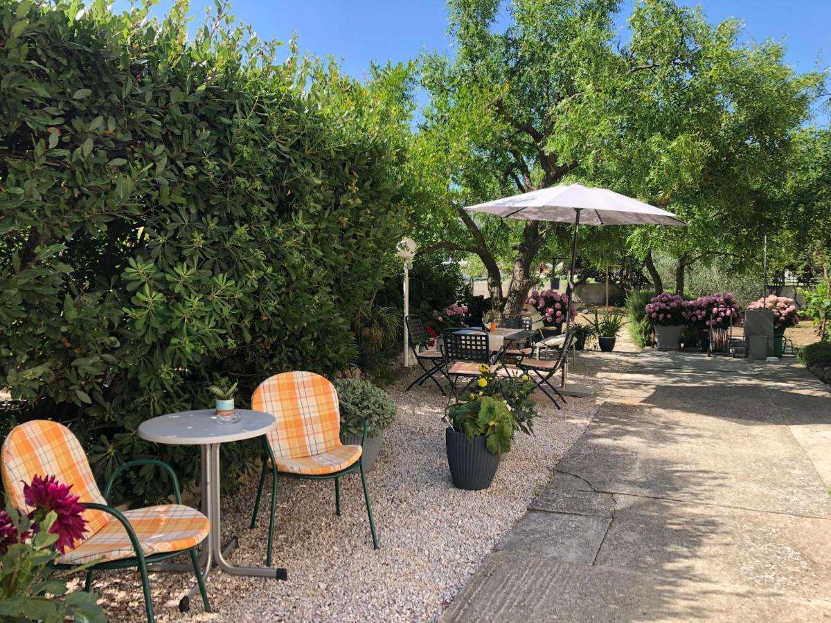 Rooms Beros Makarska Exterior photo